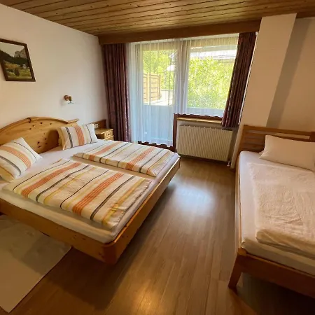 Gaestehaus Edelweiss *