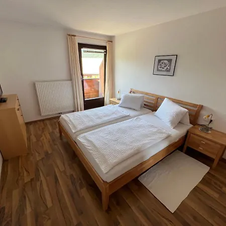 Gaestehaus Edelweiss Apartamento *