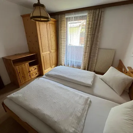 Gaestehaus Edelweiss 瑞斯·贝·泽费尔德